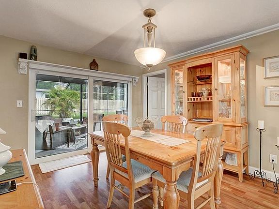 5th image of 10 Citrus Ct