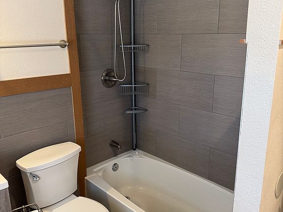 4th image of 2900 Concord St #205