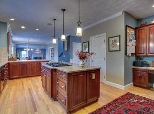 7 Tarbox Ln, North Reading, MA 01864