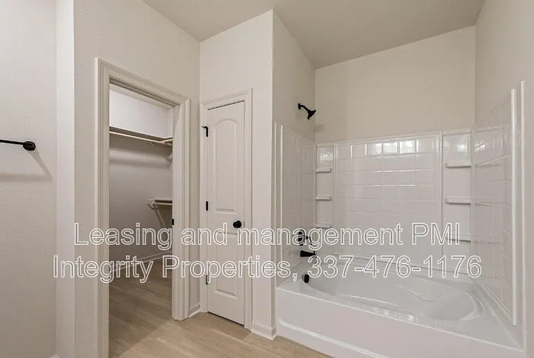 102 Foster Grove Dr — Photo 11