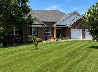 886 Megan Ln, Glasgow, KY 42141
