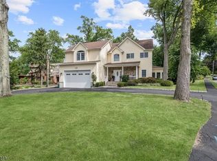 332 W Northfield Rd, Livingston, NJ 07039