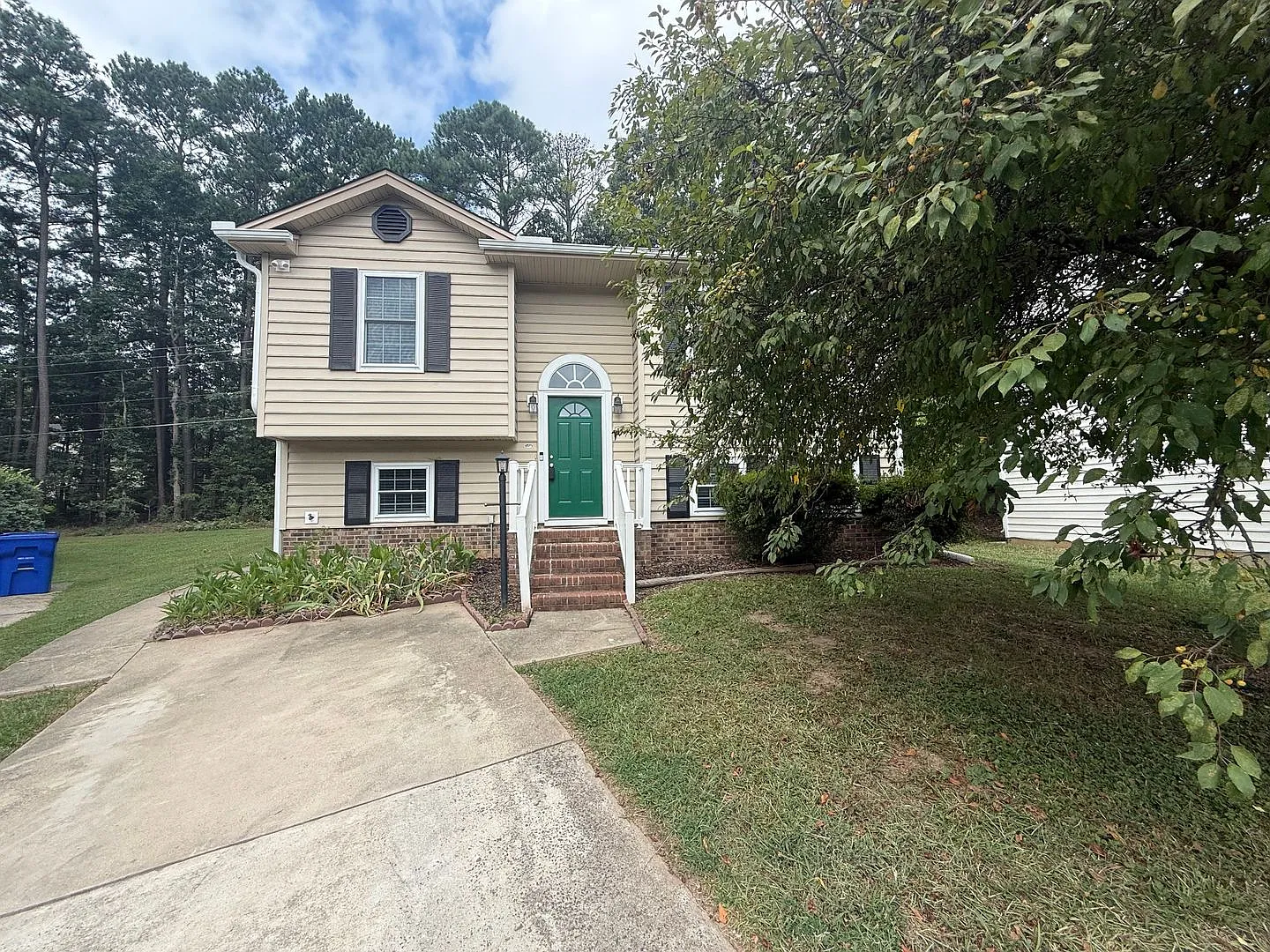 Spacious 3BD, 2BA Durham Home with a Bonus Loft and Office/Den Only 10 Minutes from Downtown Durham — Photo 1