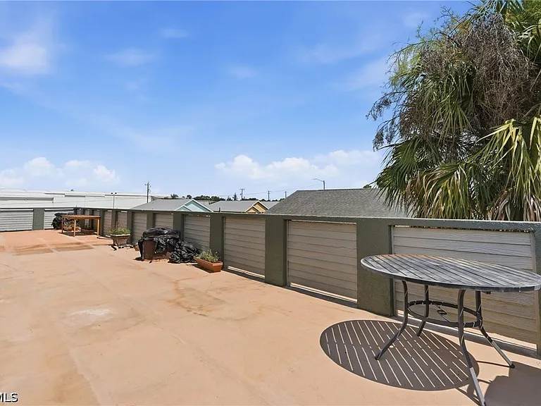 2342 Barden St — Photo 30