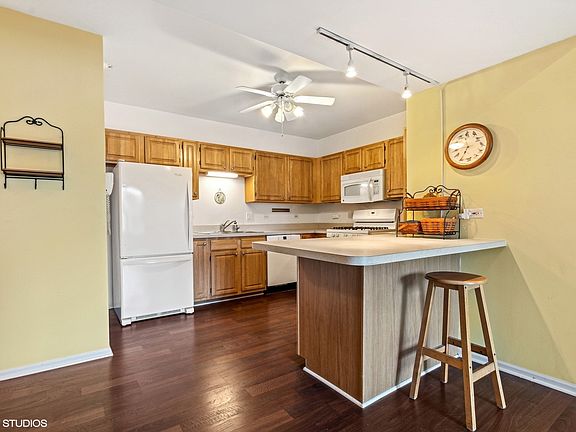 4th image of 891 Central Ave APT 335