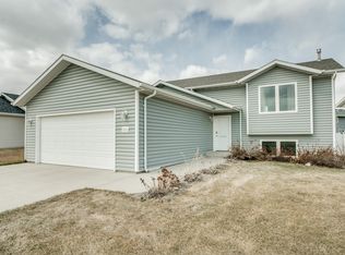 3800 48th St NW, Mandan, ND 58554