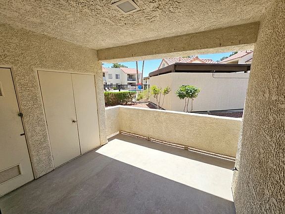 4th image of 4805 Nara Vista Way