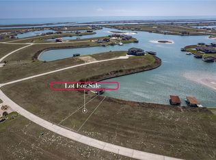 296 E Lago Loop, Pt O Connor, TX 77982