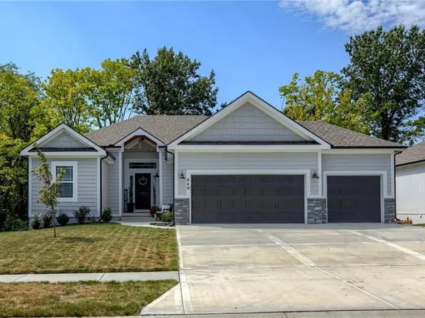 449 Lilly Ln, Liberty, MO 64068