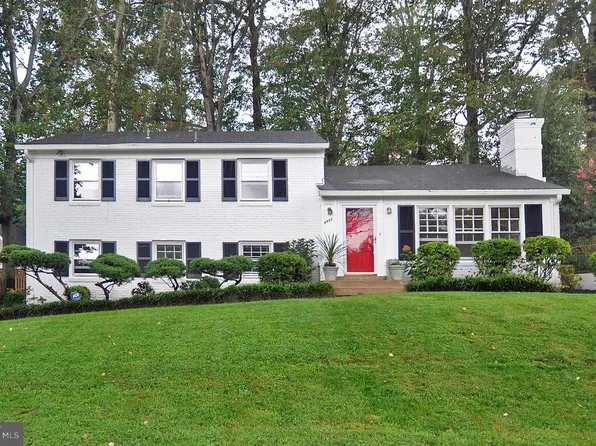 6402 Orchid Dr, Bethesda, MD 20817