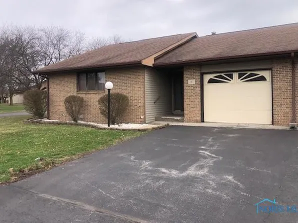 18 Windstone Dr #U18, Findlay, OH 45840