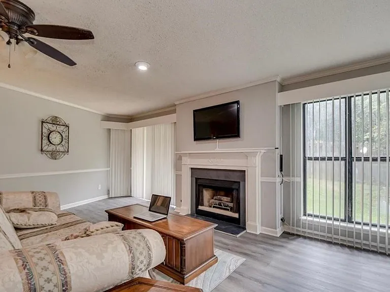 Colony Place Dr — Photo 11