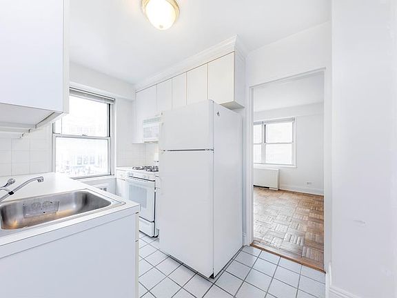 5th image of 136 E 56th St APT 5E