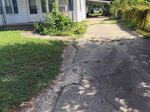 5th image of 608 Marion Ave