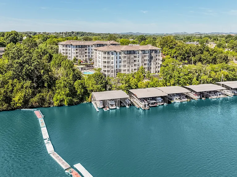 The Residence at Old Hickory Lake — Photo 2