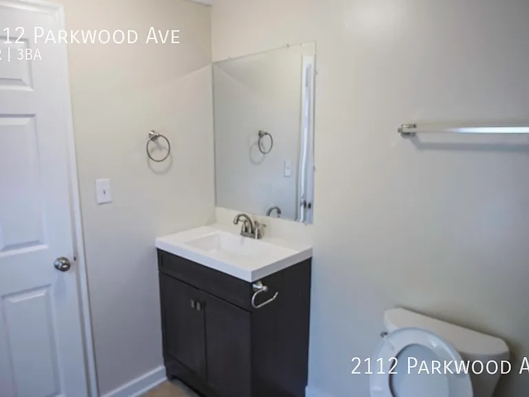 2112 Parkwood Ave — Photo 12