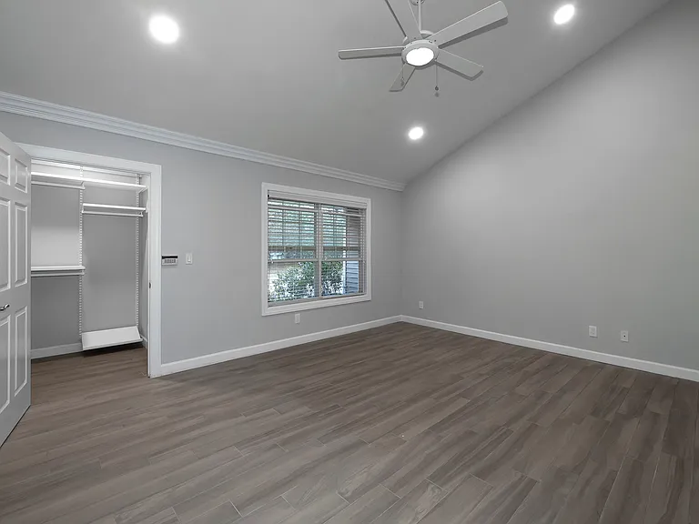 Fairfield Knolls South — Photo 32