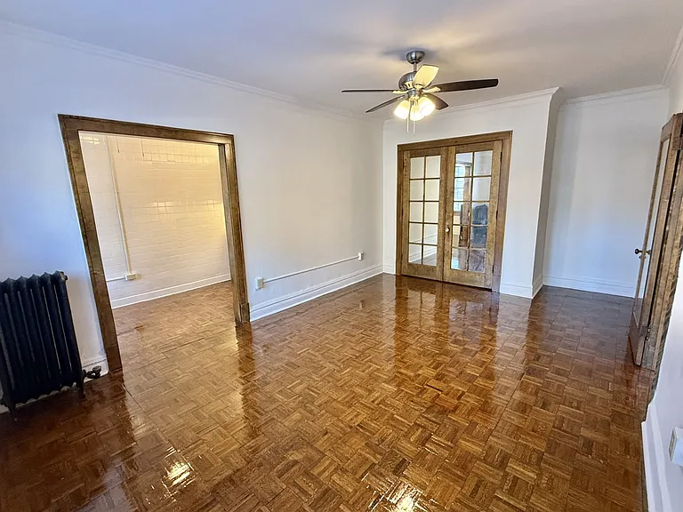 553 West Oakdale Avenue — Photo 44