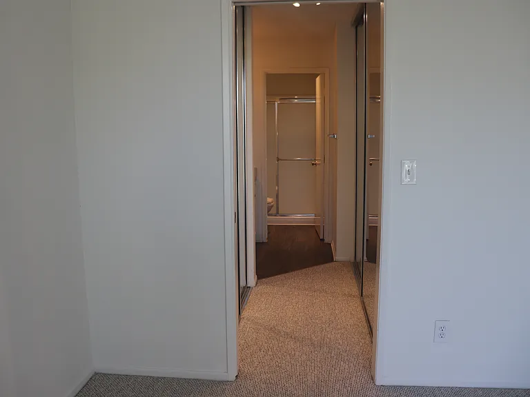 Hillside Terrace — Photo 33