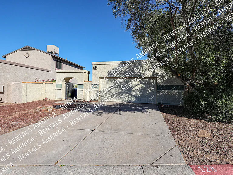 630 E Jensen St #128 — Photo 4
