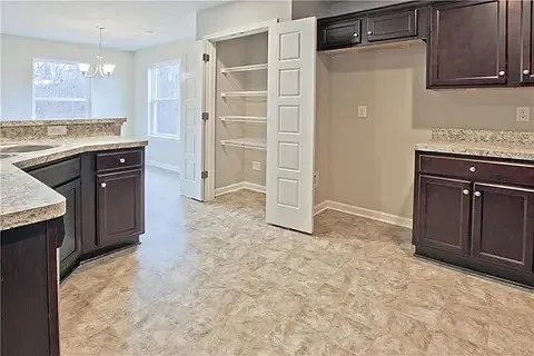 115 Finley Dr — Photo 5