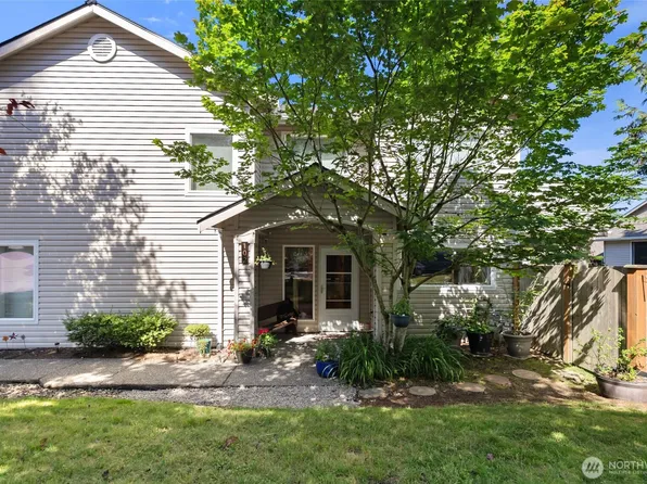 8917 Meridian Place NE #D102, Lake Stevens, WA 98258