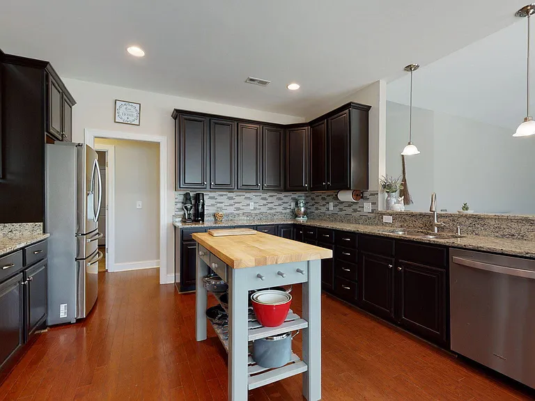 505 Pinehurst Cir — Photo 34