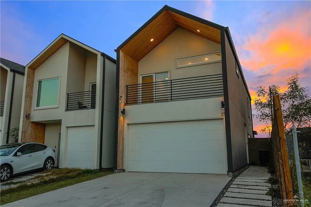 3 bed, 2.5 bath, 1531 sqft, $1,850 — Photo 3