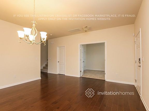 3rd image of 186 Glastonbury Dr