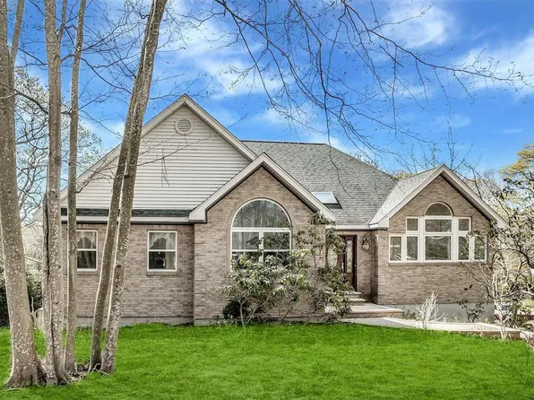 2285 Westview Drive, Mattituck, NY 11952
