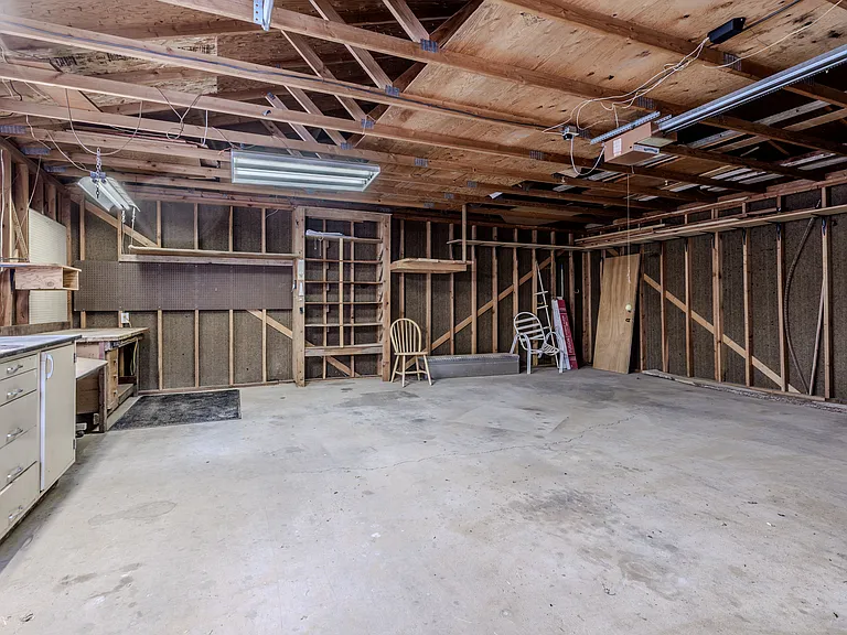 1124 E San Miguel St — Photo 43