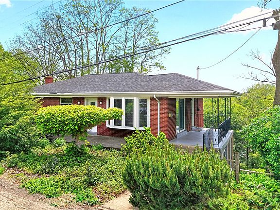 2nd image of 137 Ridge Ave