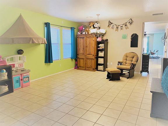 4th image of 768 E Cowboy Cove Trl
