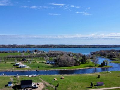 48117 Grace Ln, Big Stone City, SD, 57216