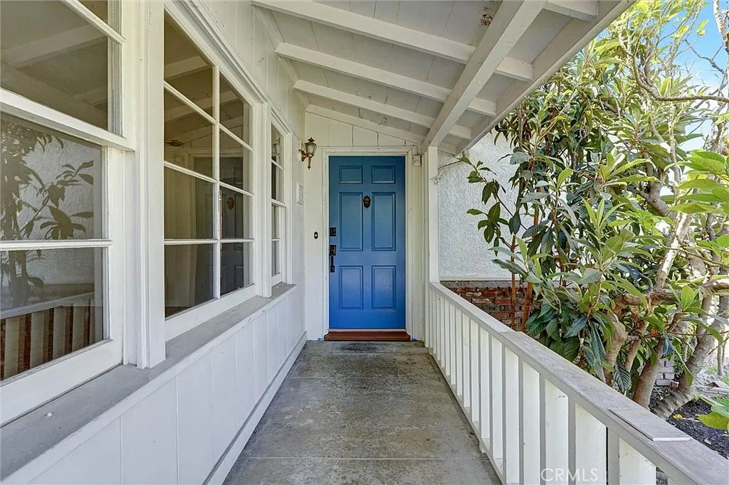 3 bed, 2.5 bath, 1885 sqft, $6,000 — Photo 4
