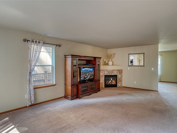 4th image of 19904 97th Avenue Ct E