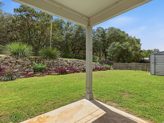3rd image of 1377 LAURIE DR