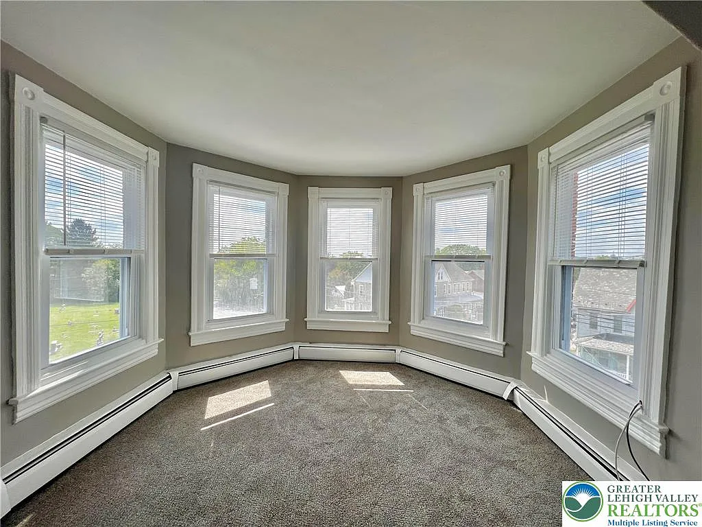Building Photo - 363 S Broad St #3