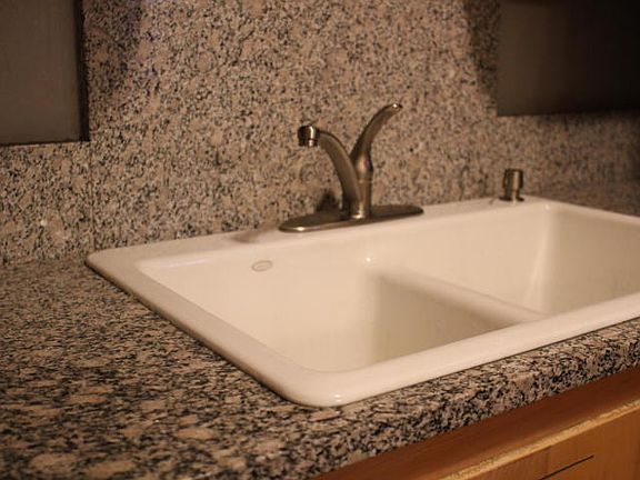 2nd image of 406 E Henry Clay St APT 1