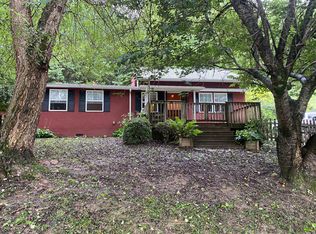 158 Ford Rd, Waynesville, NC 28786
