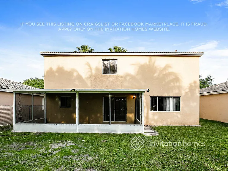2300 SW 106th Ave — Photo 17