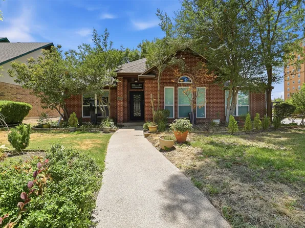 2229 Weatherbee St, Fort Worth, TX 76110