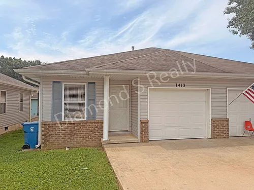 1413 W Rainey St Photo 1