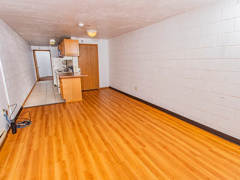 Campus Side Apartments — Photo 31