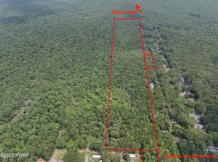 142 E Balsam Rd, Greentown, PA 18426