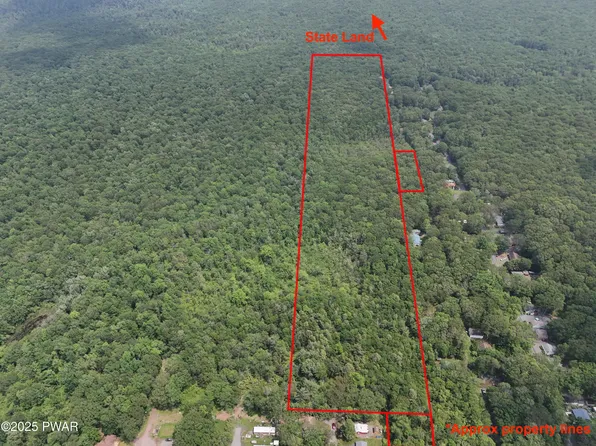 142 E Balsam Rd, Greentown, PA 18426