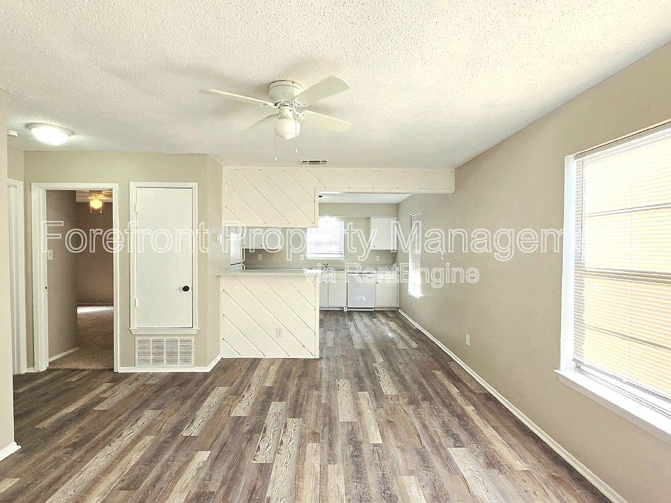 1st image of 103 Smith Ln #B