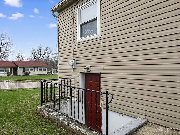 5th image of 4093 Klepinger Rd