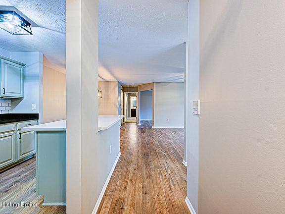 4th image of 8510 Ambrosse Ln Unit 102