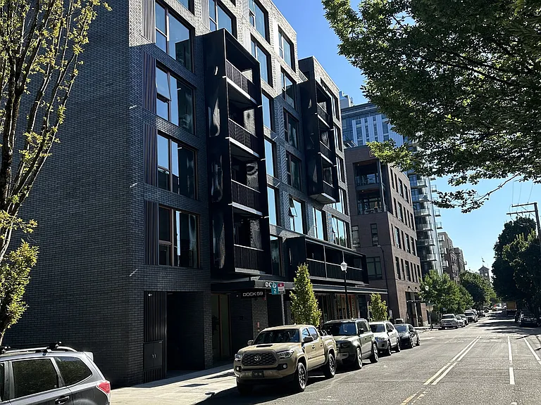 DOCK 59 APARTMENTS — Photo 3